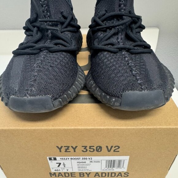 YEEZY Boost 350 V2 main image 8